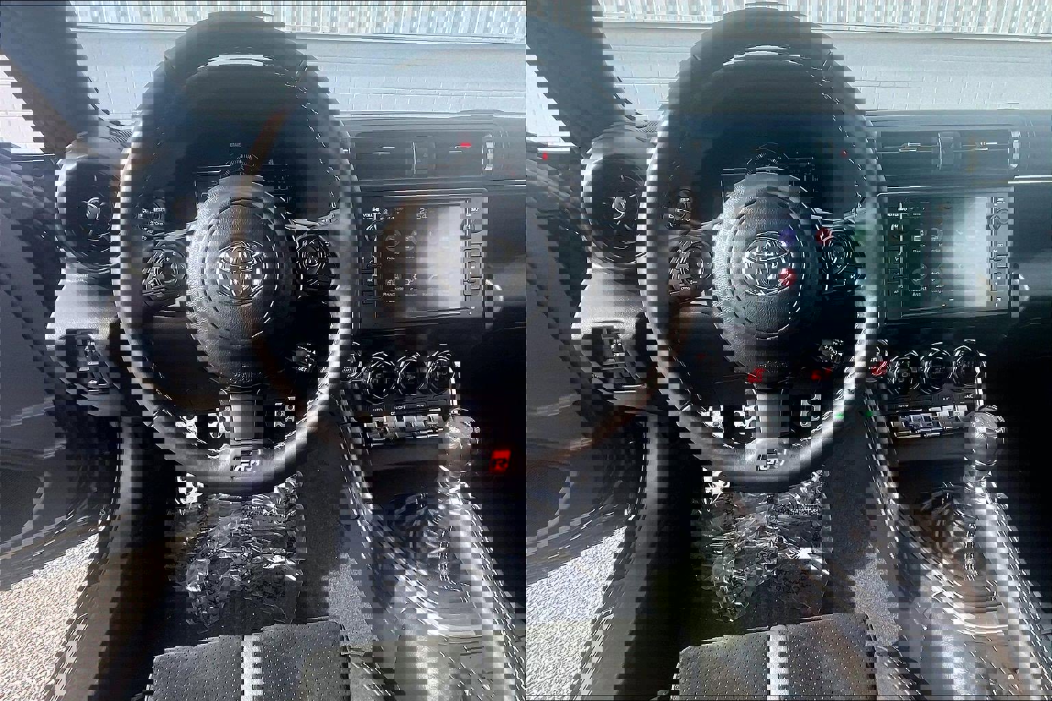 Used 2023 Toyota GR86 Premium w/ ALL Weather Mat Package (TMS) image 6