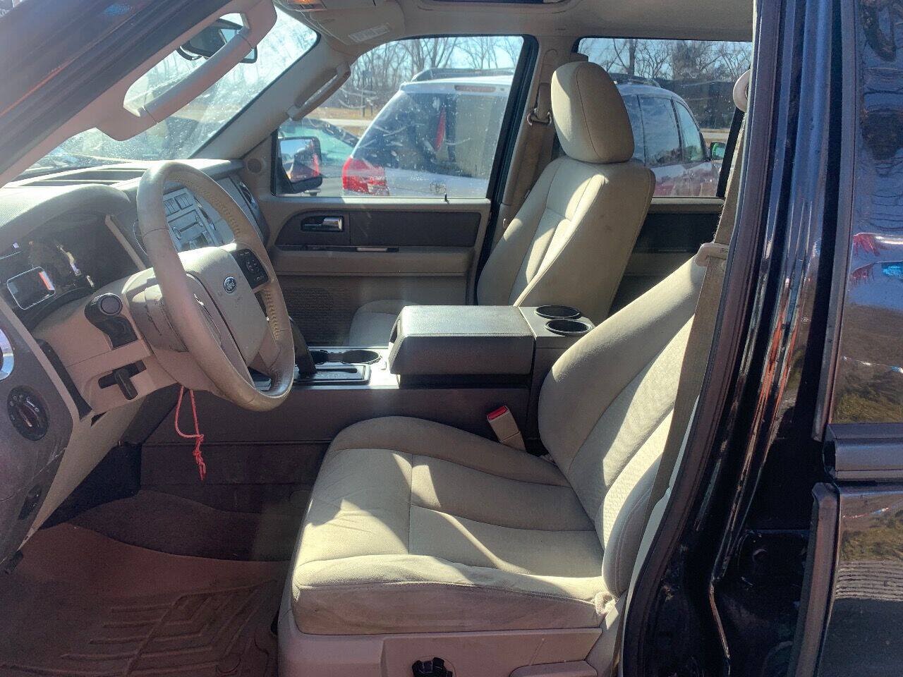 Used 2012 Ford Expedition XLT AWD/4WD image 19