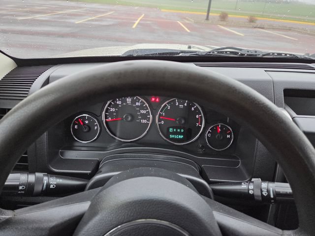 Used 2011 Jeep Liberty Sport AWD/4WD image 23