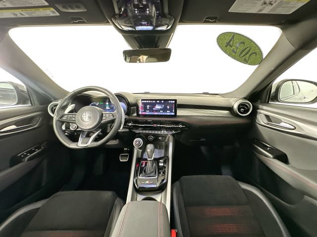 Used 2024 Alfa Romeo Tonale Veloce AWD/4WD image 33