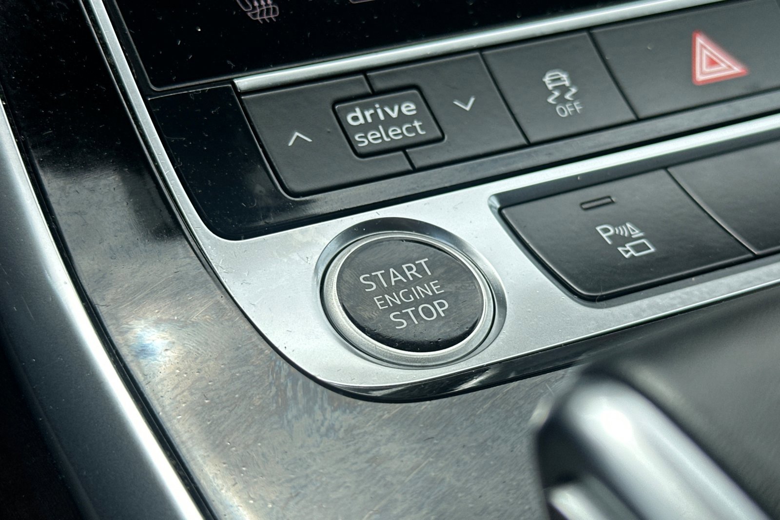 Used 2021 Audi Q8 Premium Plus w/ Premium Plus Package image 26