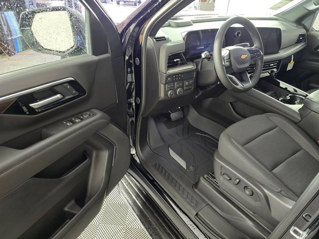 Used 2026 Chevrolet Tahoe LS w/ LPO, Dark Essentials Package AWD/4WD image 21
