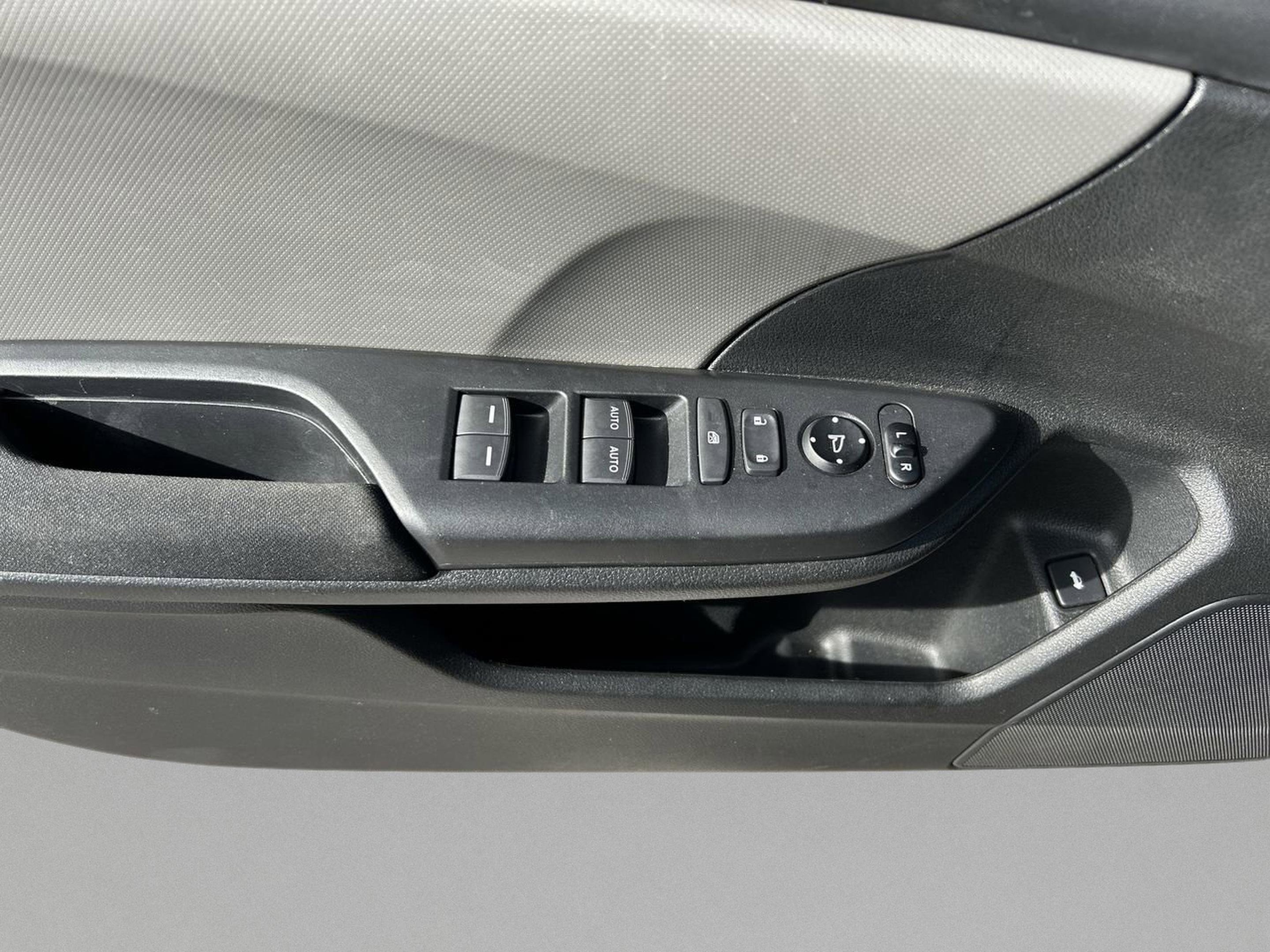 Used 2021 Honda Civic LX image 17