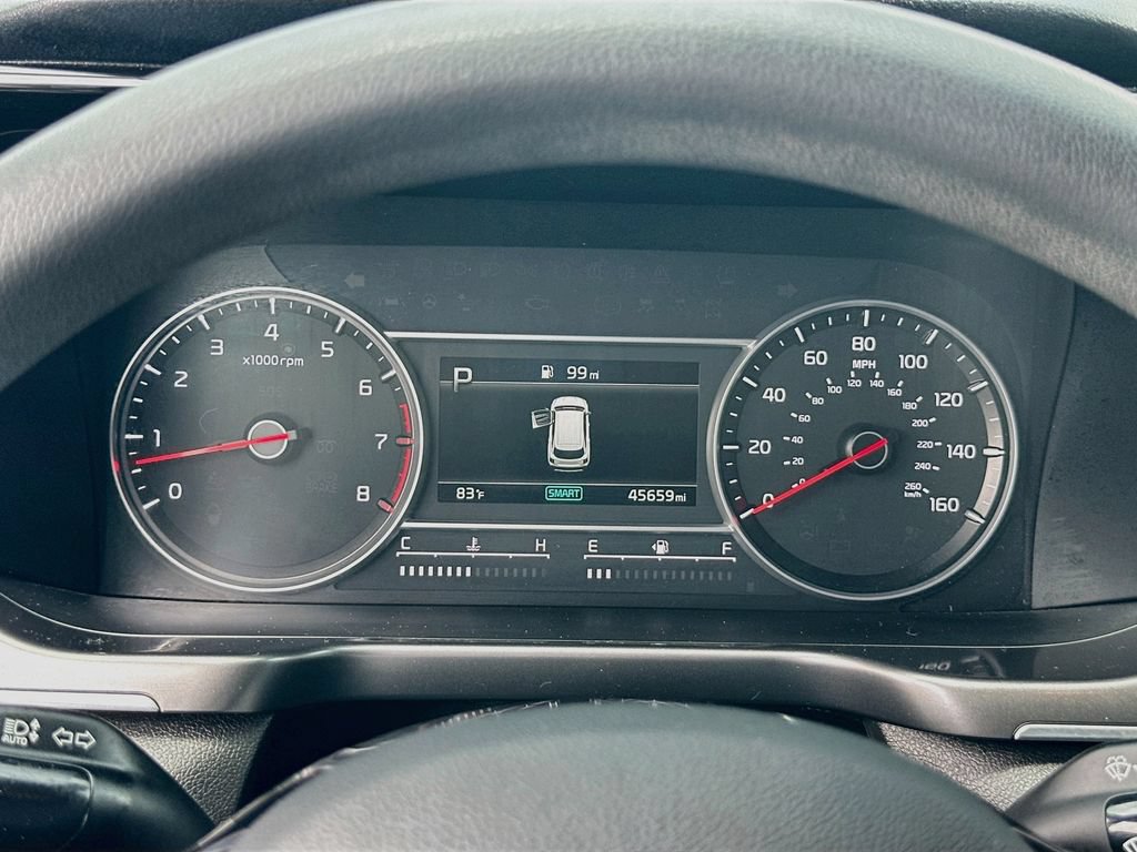 Used 2023 Kia Sorento LX FWD image 11