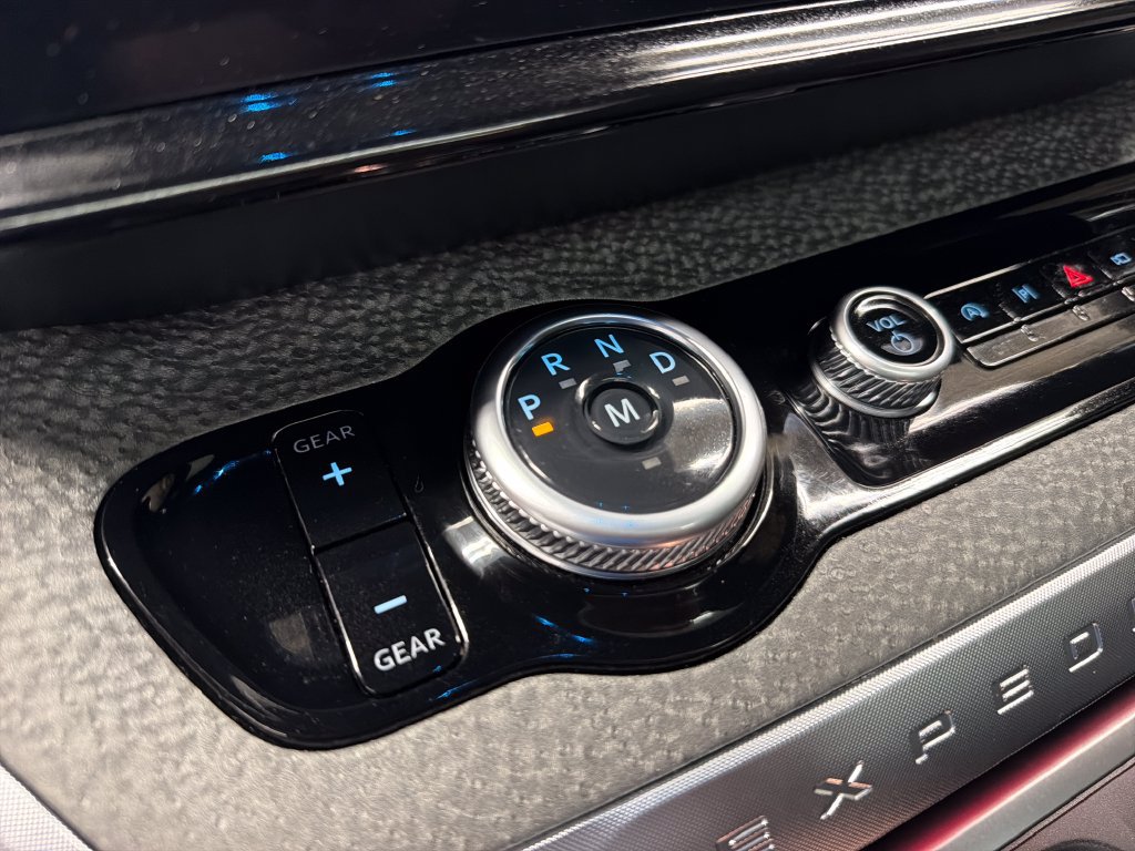 Certified 2025 Ford Expedition Tremor AWD/4WD image 32