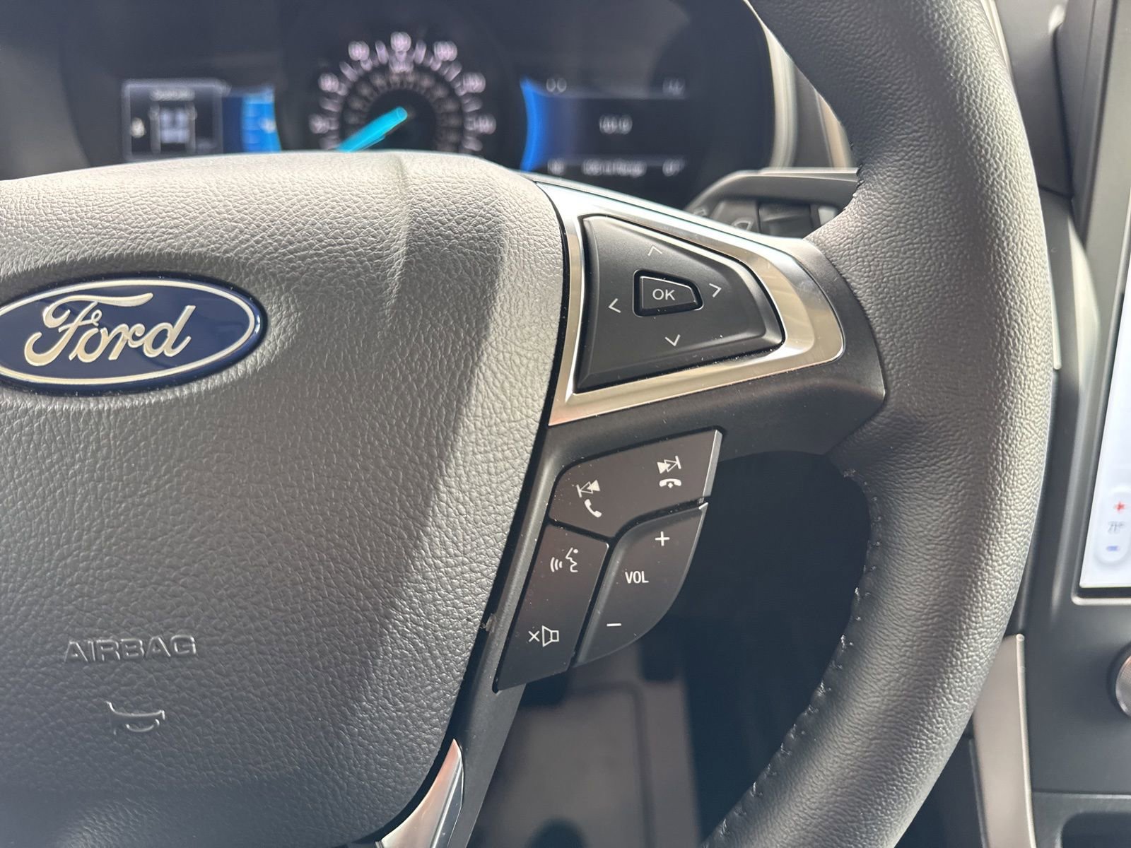 Certified 2024 Ford Edge SEL w/ Convenience Package AWD/4WD image 26