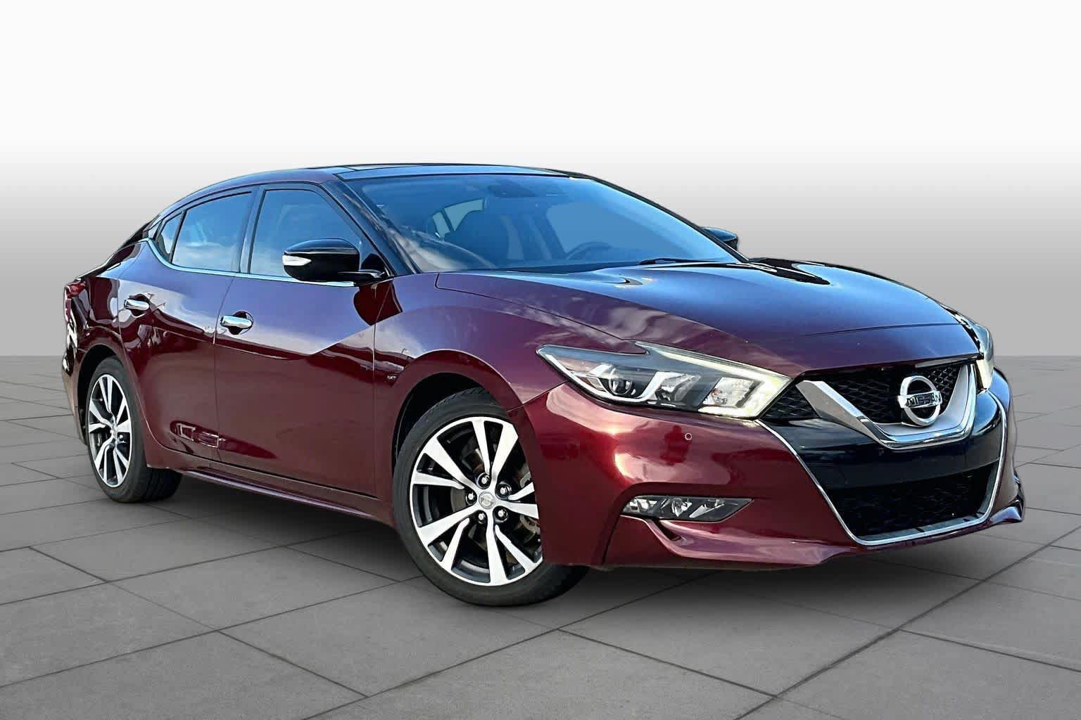 Used 2017 Nissan Maxima Platinum FWD image 2