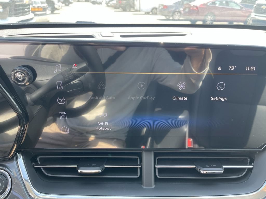 New 2026 Chevrolet Trax ACTIV w/ Sunroof Package FWD image 16