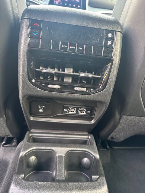 Used 2024 Jeep Grand Cherokee L Laredo w/ Luxury Tech Group I AWD/4WD image 35