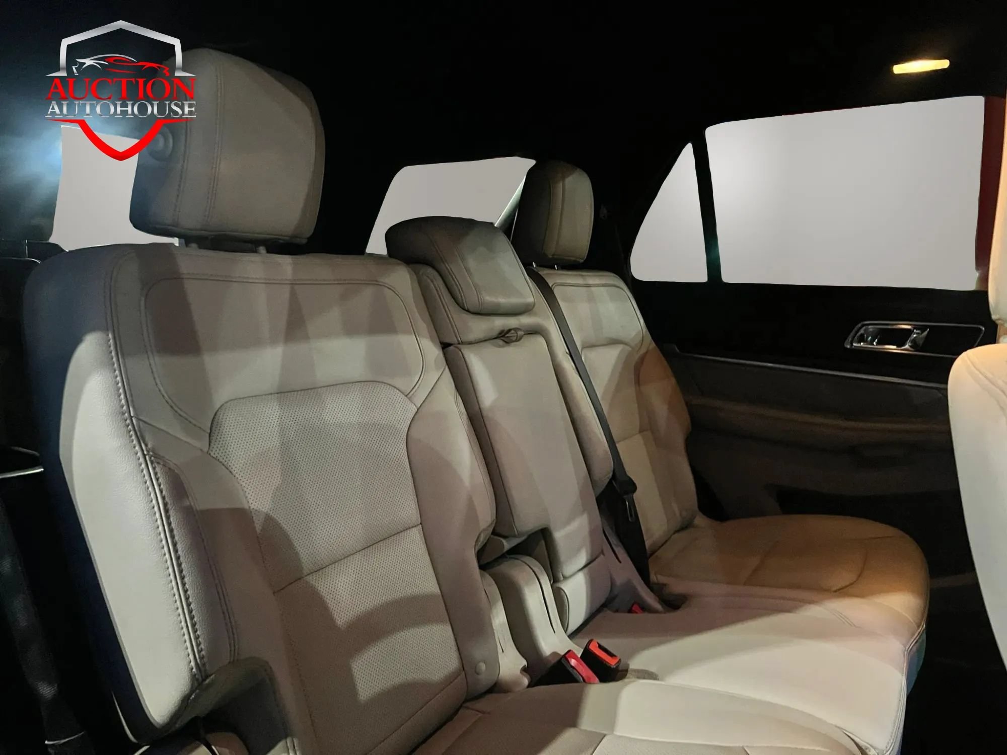Used 2018 Ford Explorer Limited w/ Equipment Group 301A AWD/4WD image 21