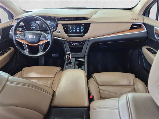 Used 2018 Cadillac XT5 Platinum w/ Driver Assist Package AWD/4WD image 16