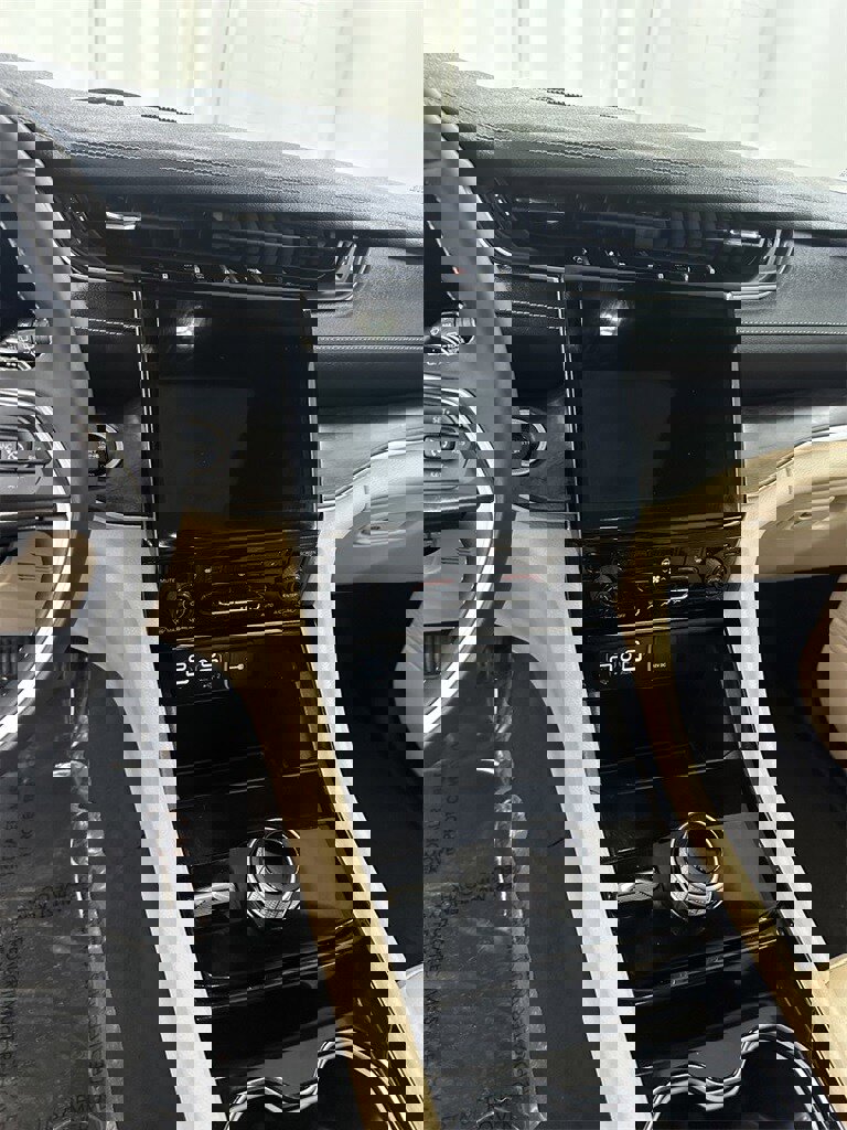 Used 2023 Jeep Grand Cherokee L Limited w/ Trailer Tow Group (B) image 17