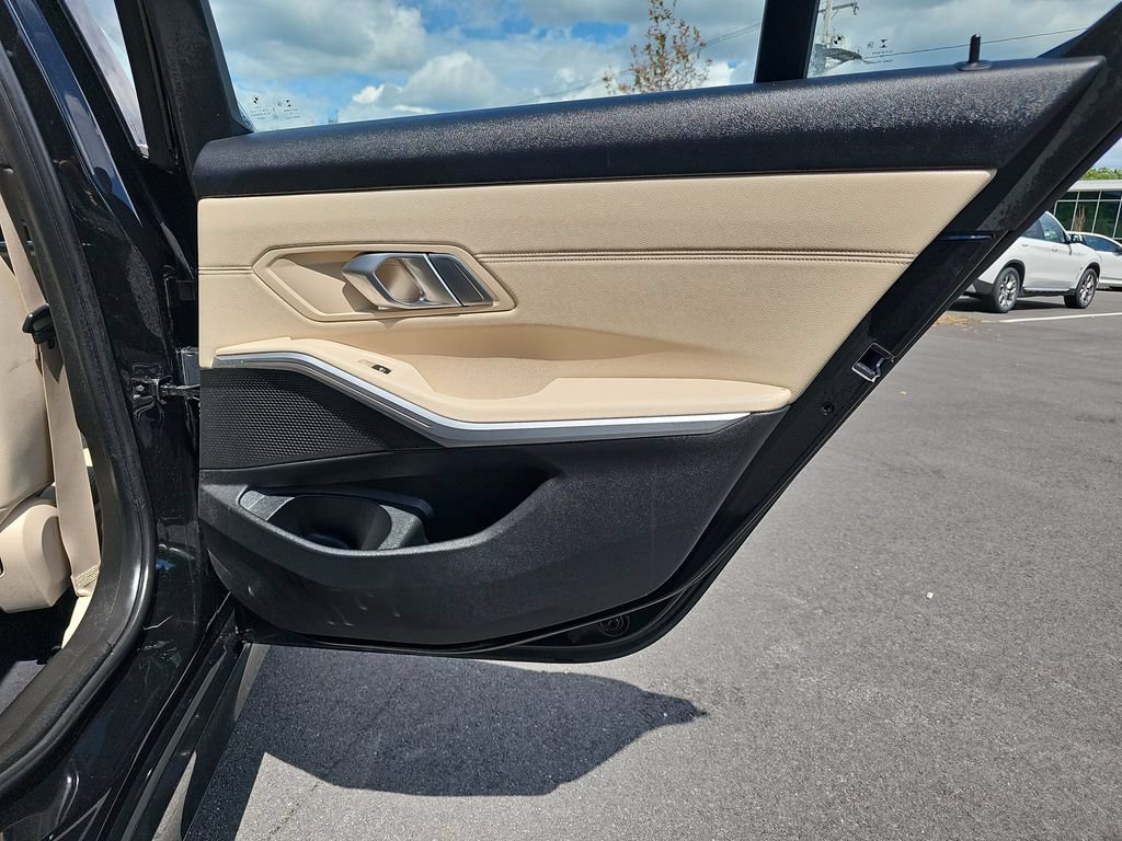 Used 2020 BMW 330i xDrive Sedan w/ Premium Package AWD/4WD image 26