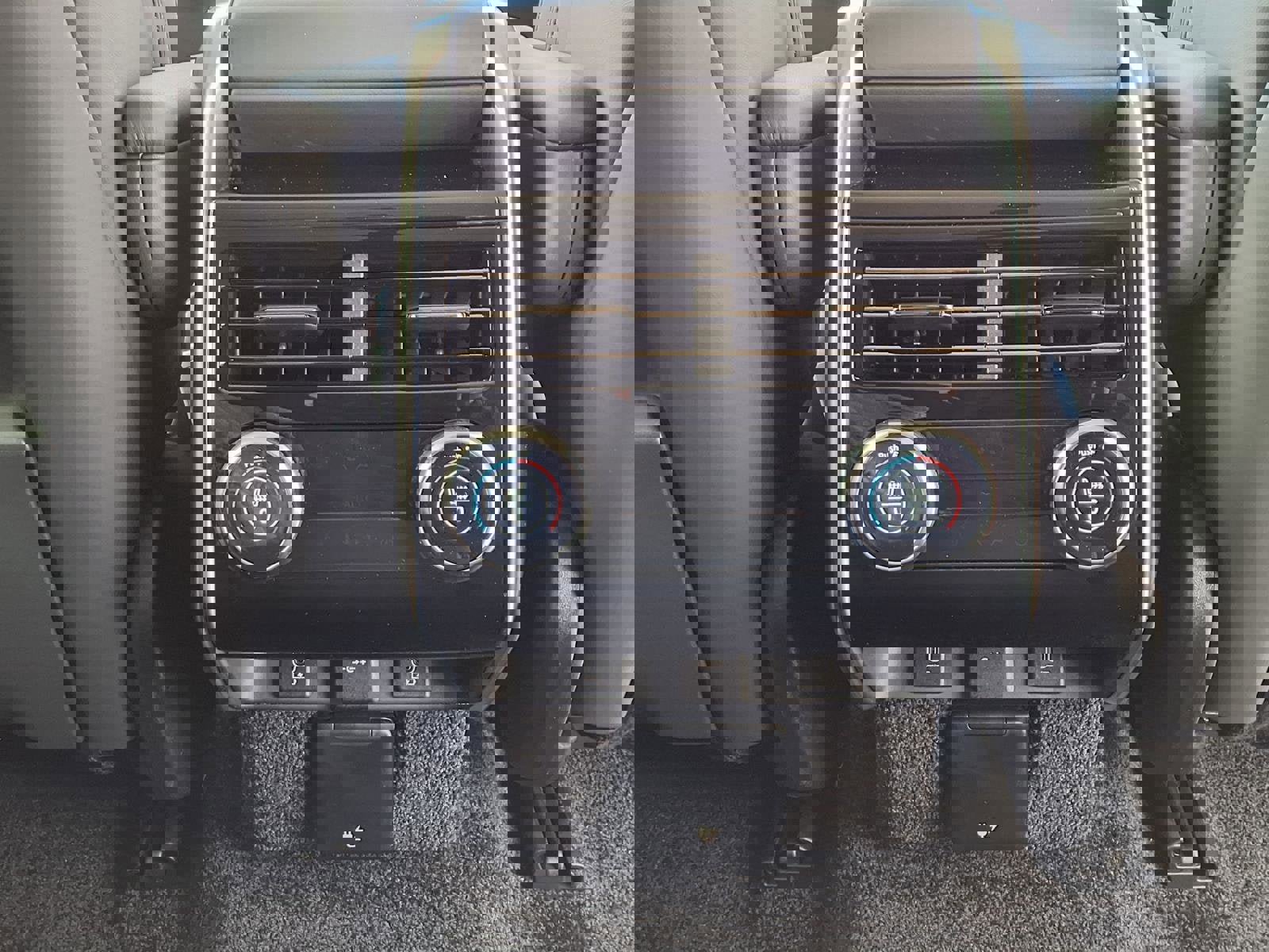 New 2026 Land Rover Range Rover SE image 25