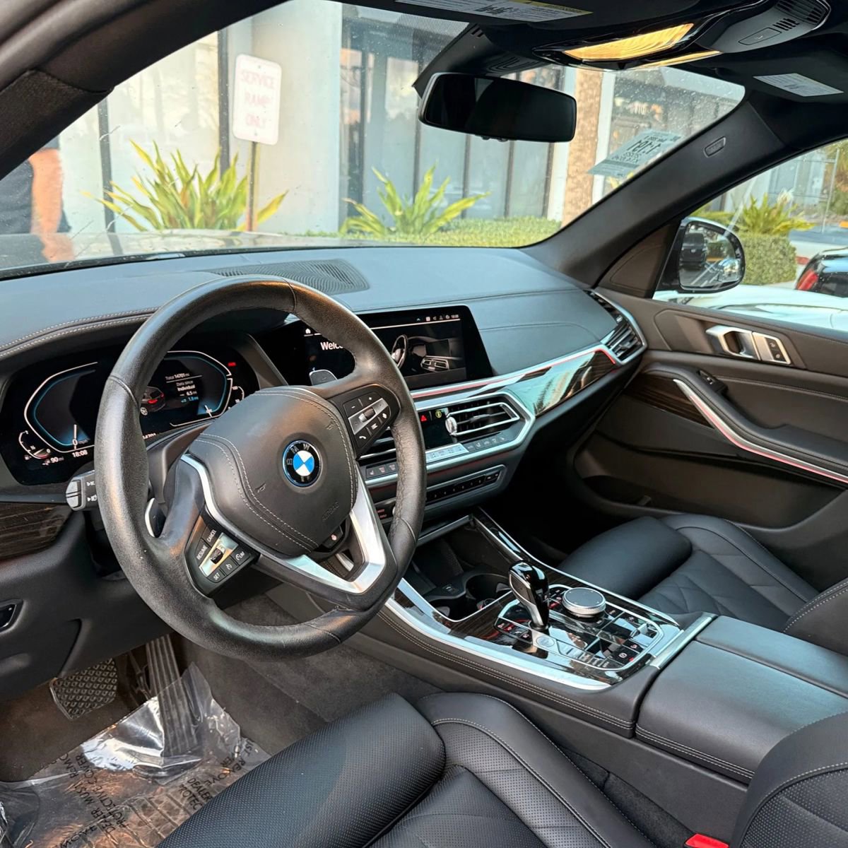 Used 2023 BMW X5 xDrive45e w/ Climate Comfort Package AWD/4WD image 11