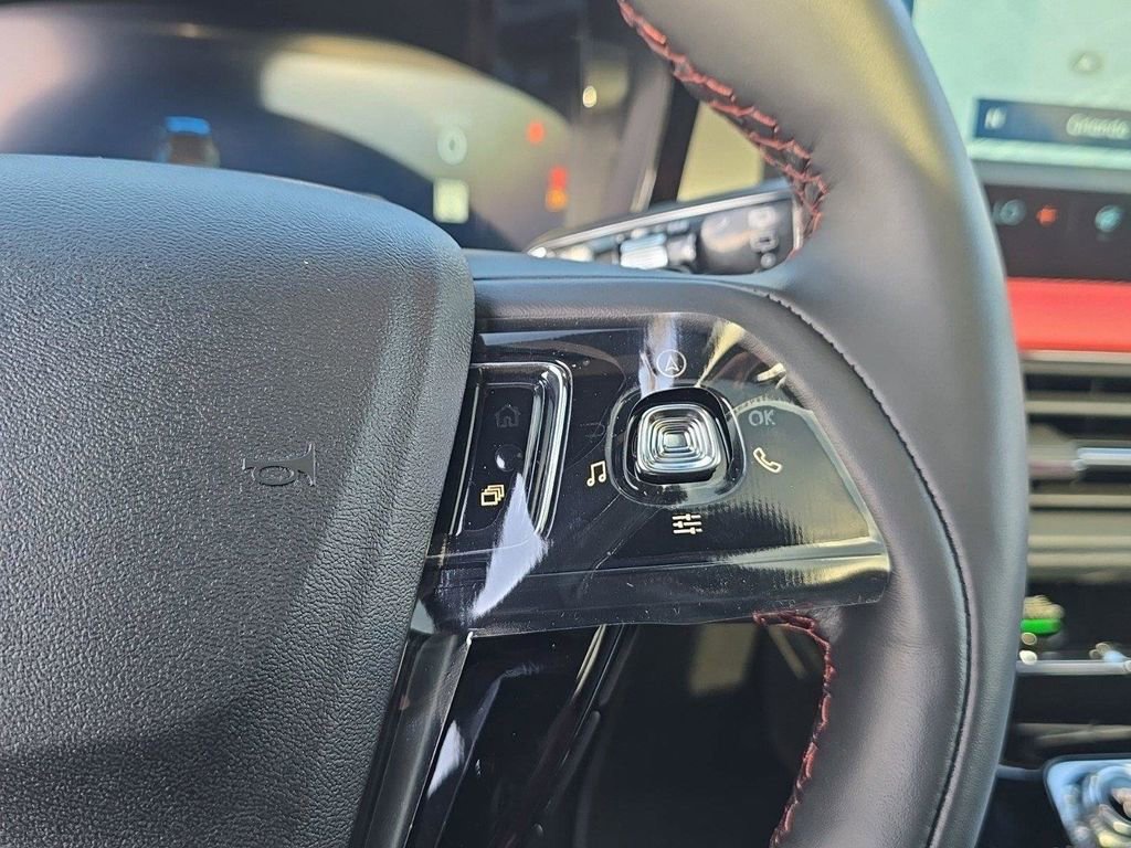 New 2025 Lincoln Corsair Reserve w/ Equipment Group 202A image 29