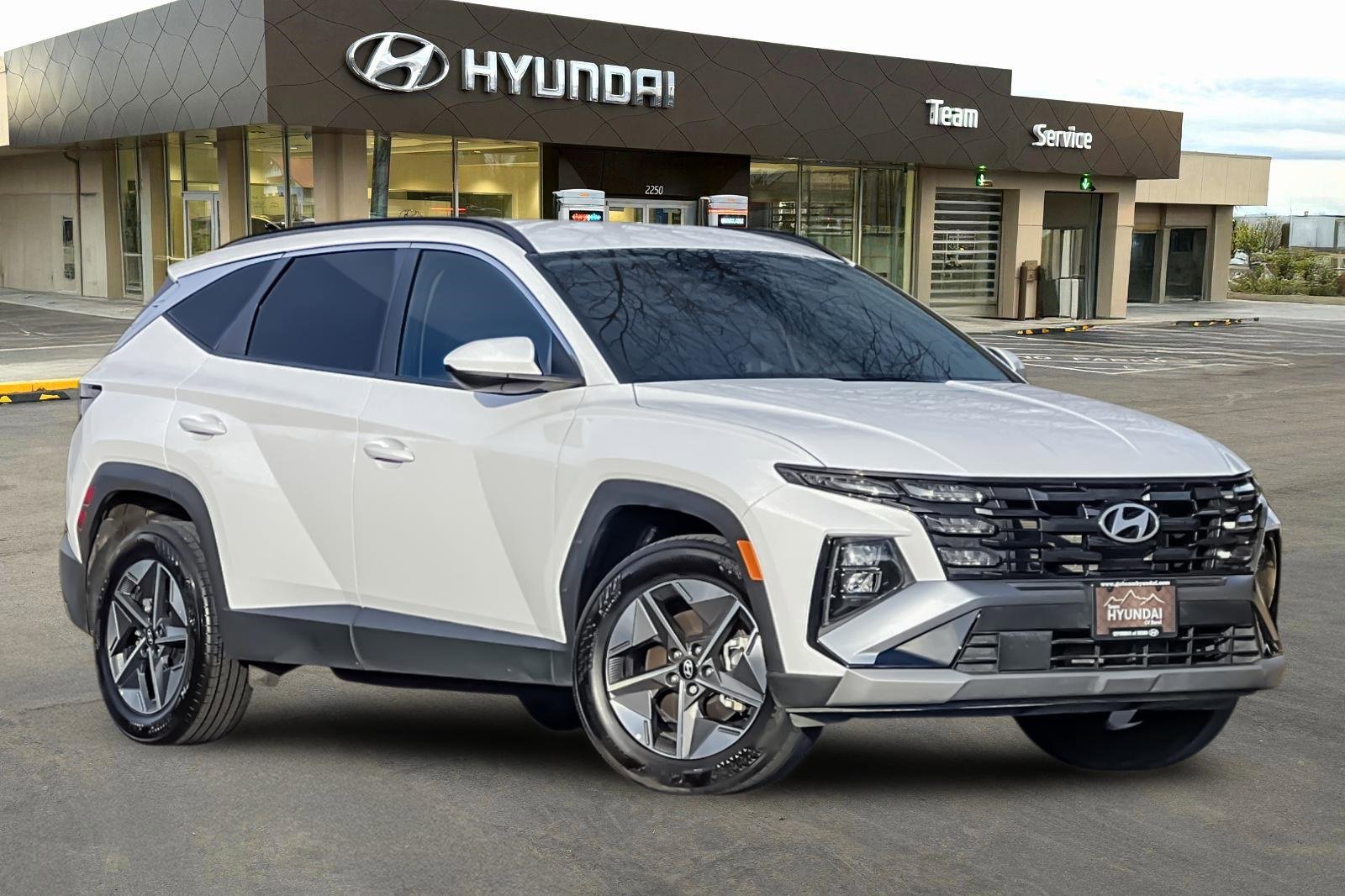 Certified 2025 Hyundai Tucson SEL image 2