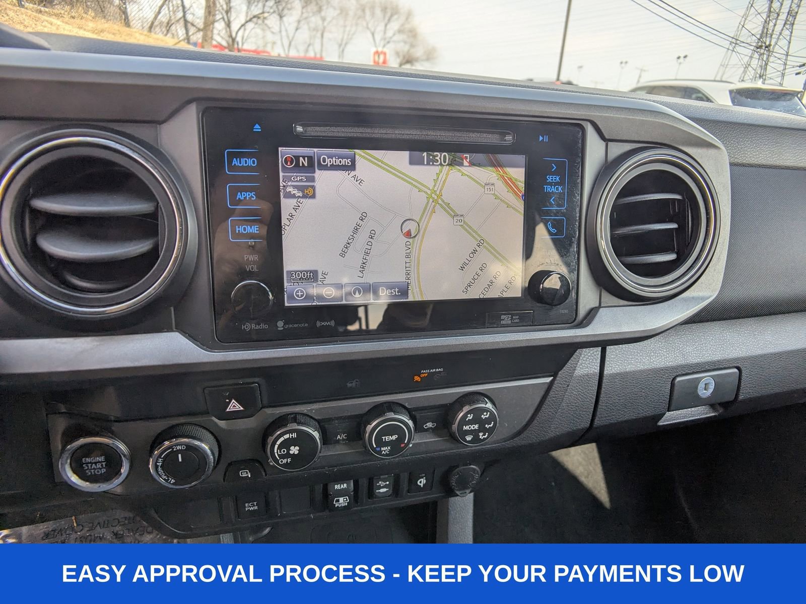 Used 2019 Toyota Tacoma TRD Off-Road AWD/4WD image 22