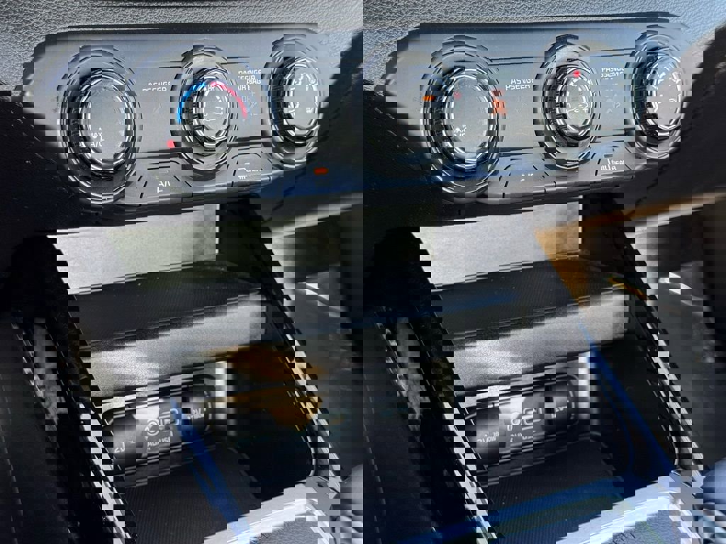 Used 2021 Kia Forte GT-Line image 32