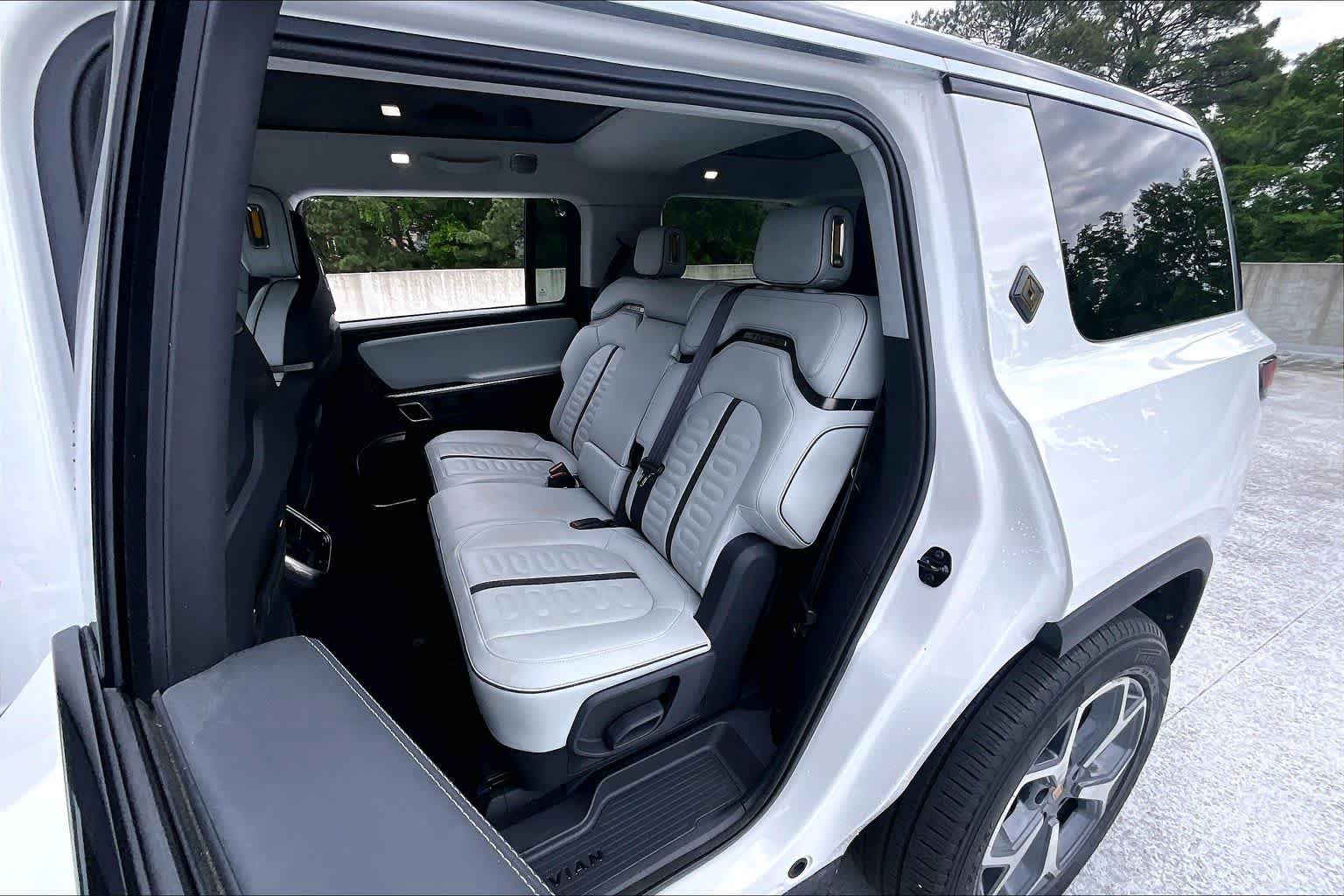 Used 2023 Rivian R1S Launch Edition AWD/4WD image 19