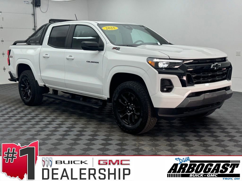 Used 2025 Chevrolet Colorado Z71 w/ Midnight Edition