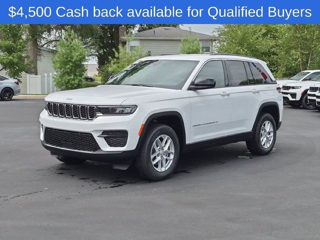 New 2026 Jeep Grand Cherokee Laredo w/ Trailer Tow Package AWD/4WD image 7