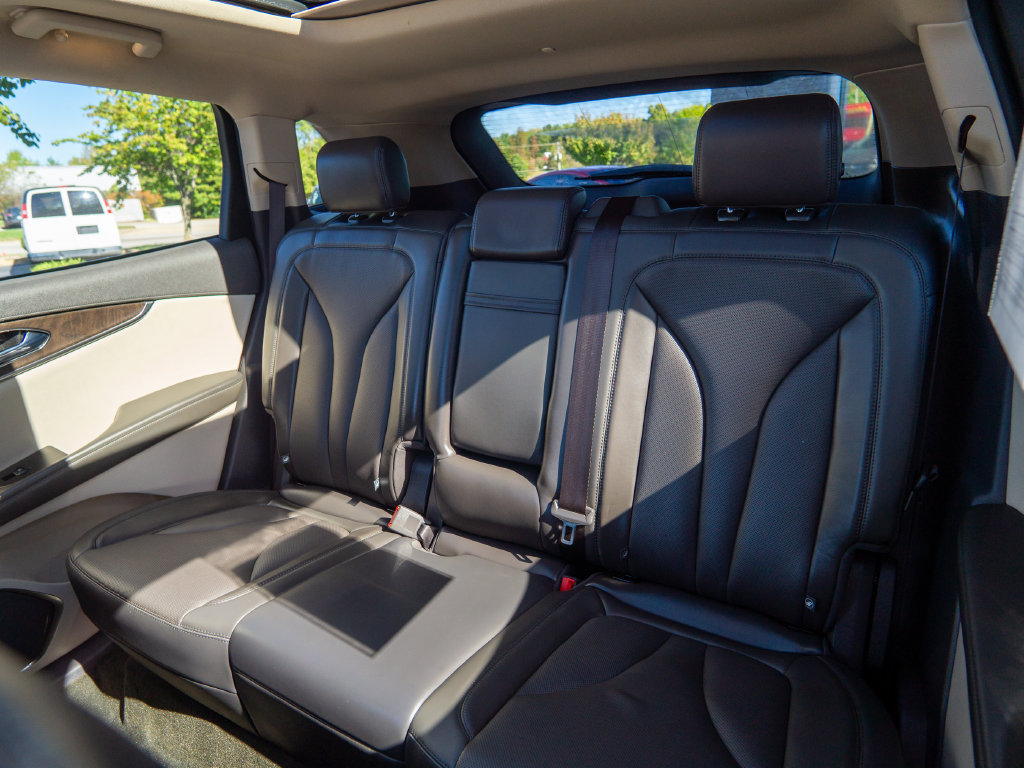 Used 2020 Lincoln Nautilus Reserve FWD image 33