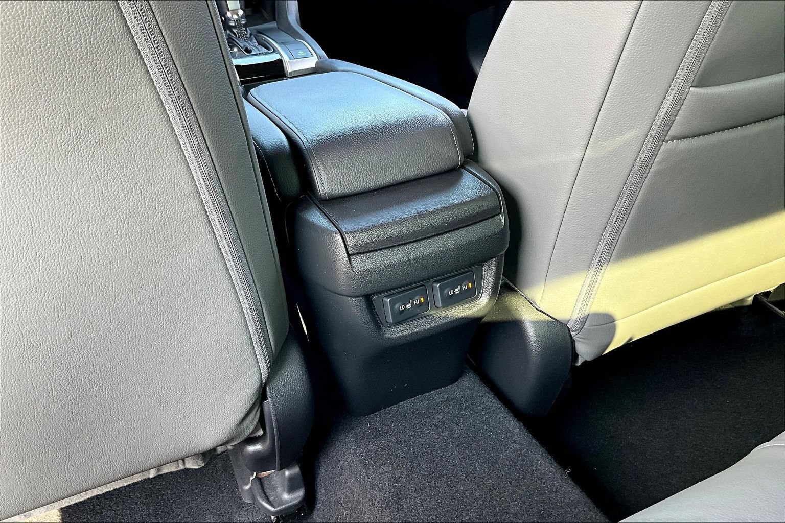 Used 2018 Honda Civic Touring image 11