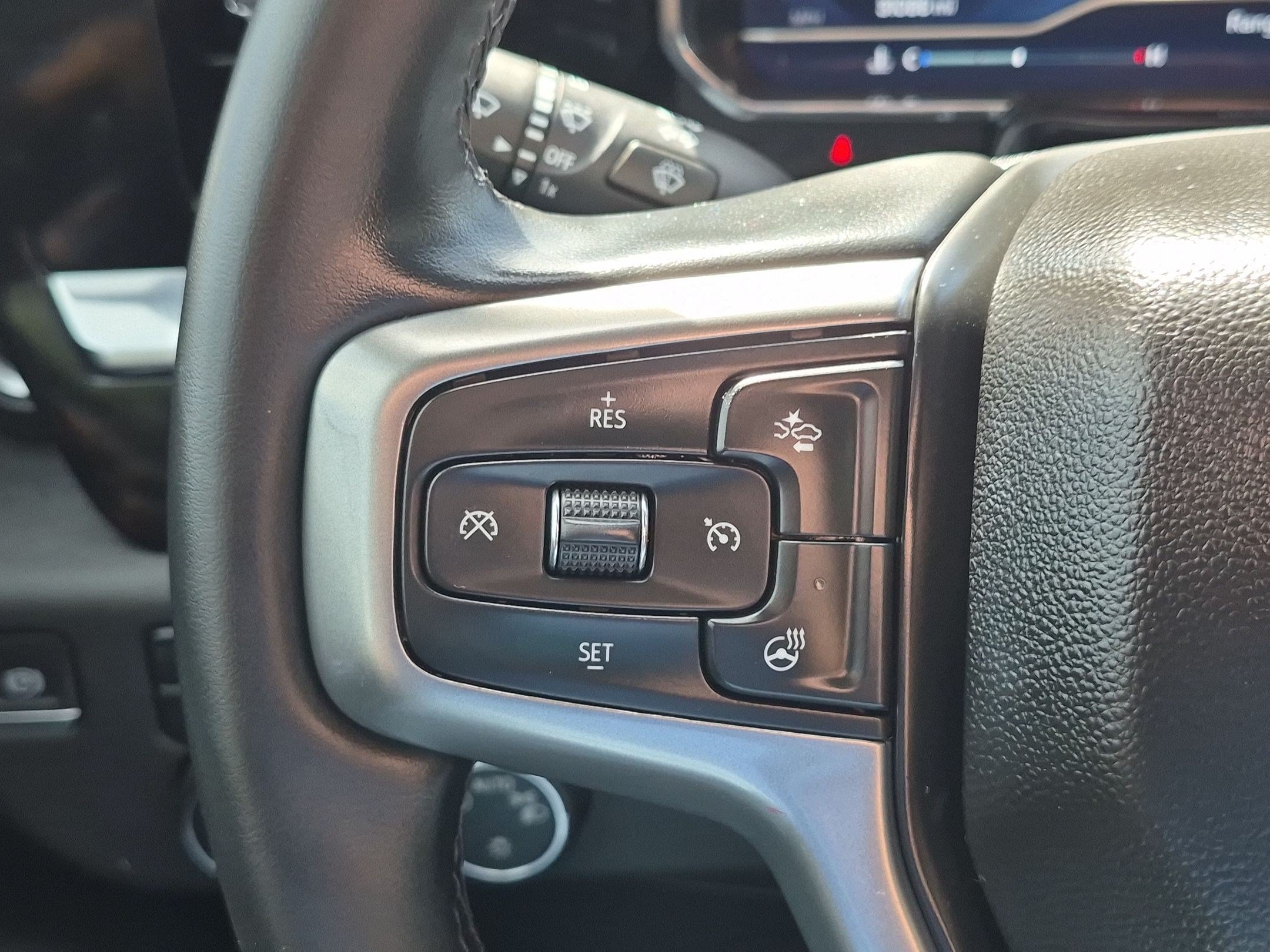 Certified 2024 Chevrolet Silverado 1500 LT AWD/4WD image 18