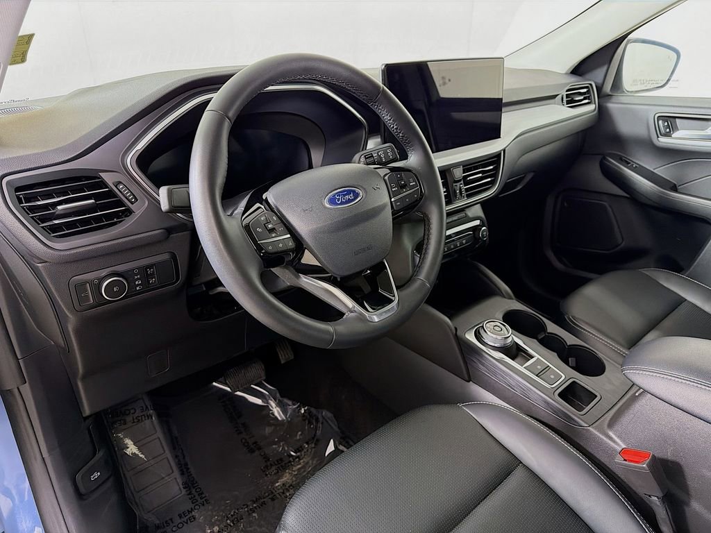 Used 2025 Ford Escape Platinum AWD/4WD image 10