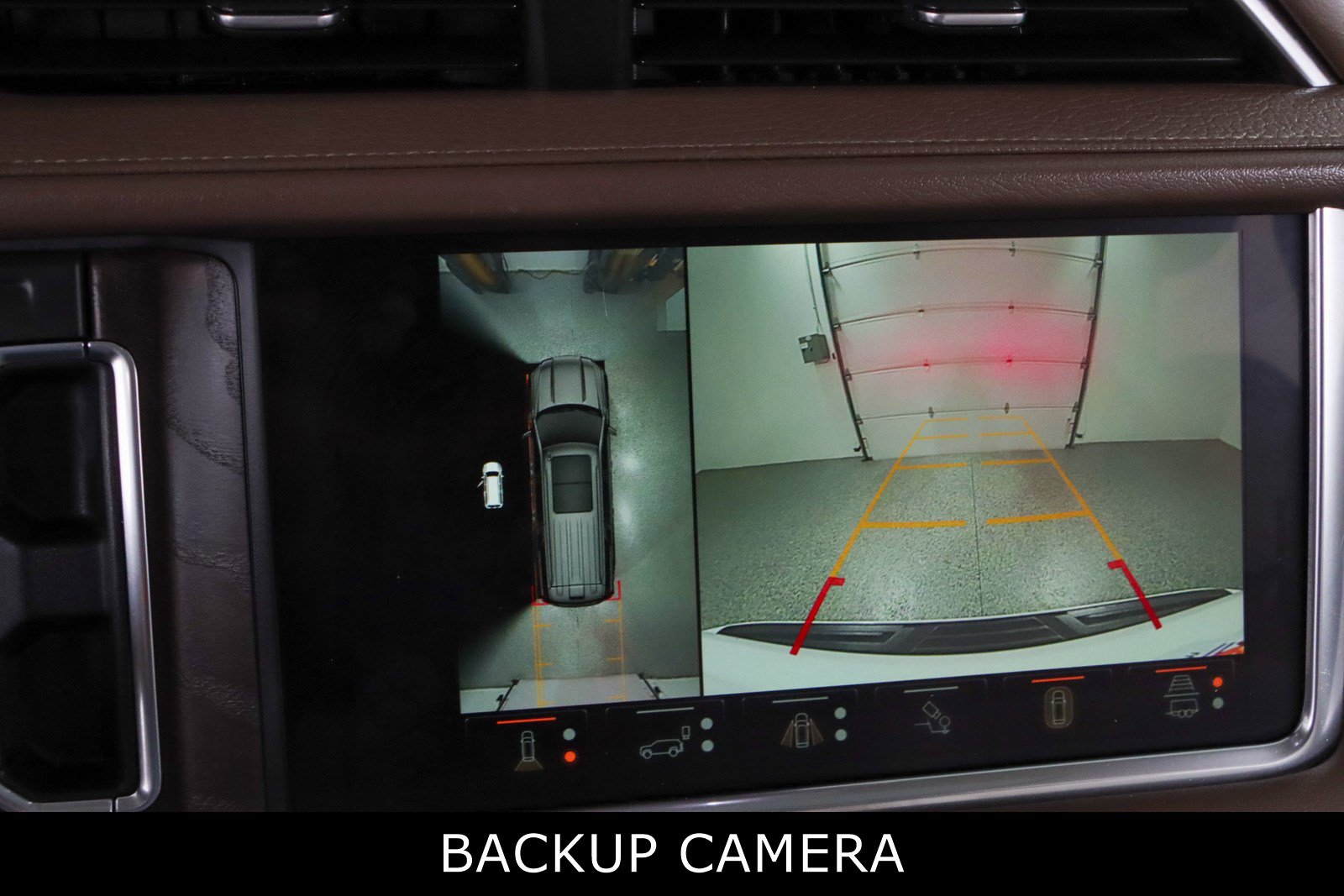 Used 2024 GMC Yukon Denali w/ Advanced Technology Package AWD/4WD image 20