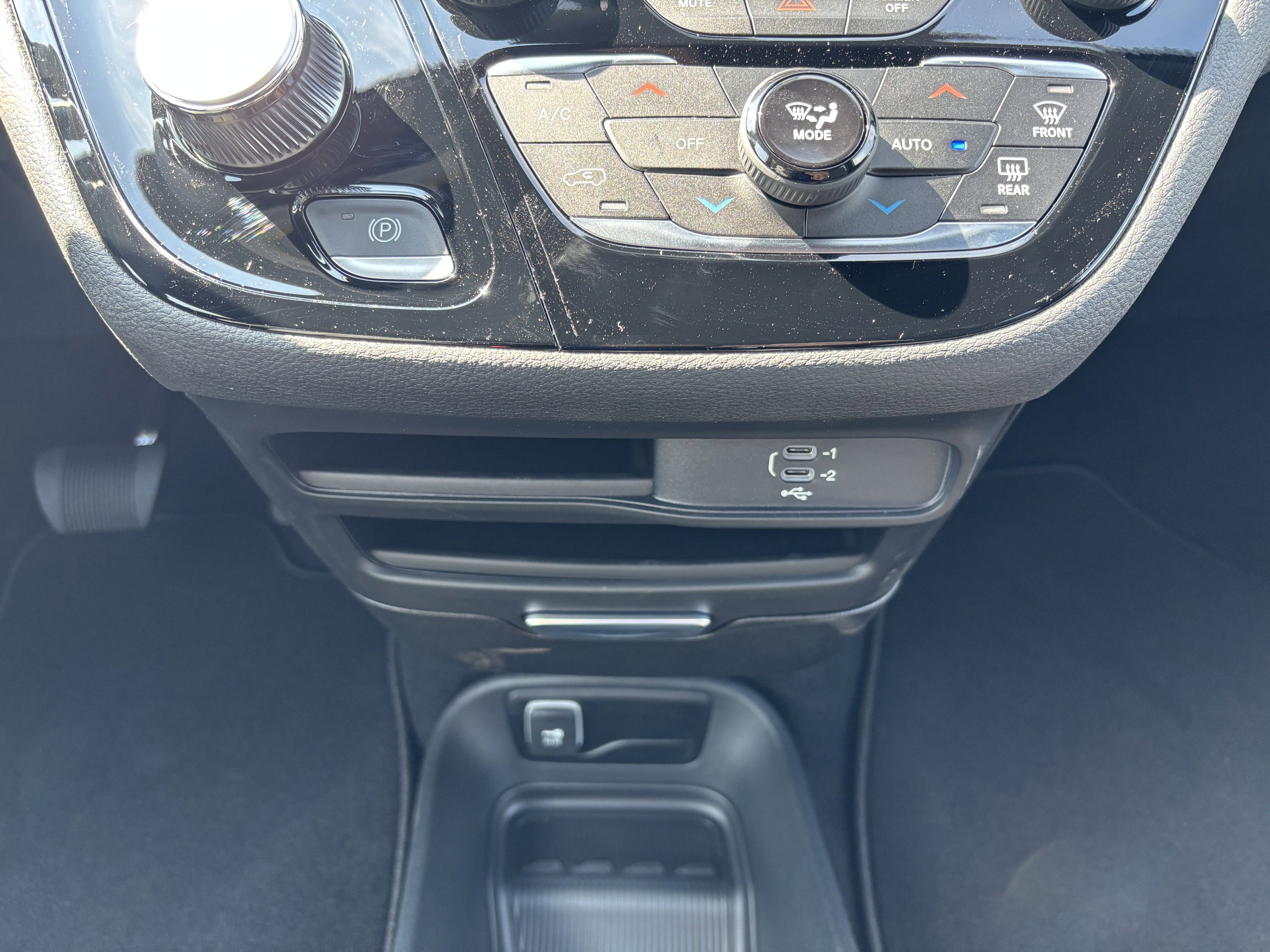 New 2026 Chrysler Pacifica Select image 15