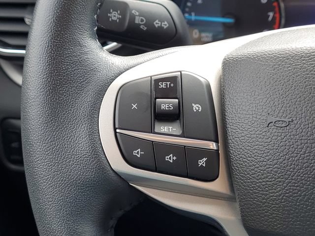 Used 2023 Ford Explorer XLT w/ Equipment Group 202A AWD/4WD image 17