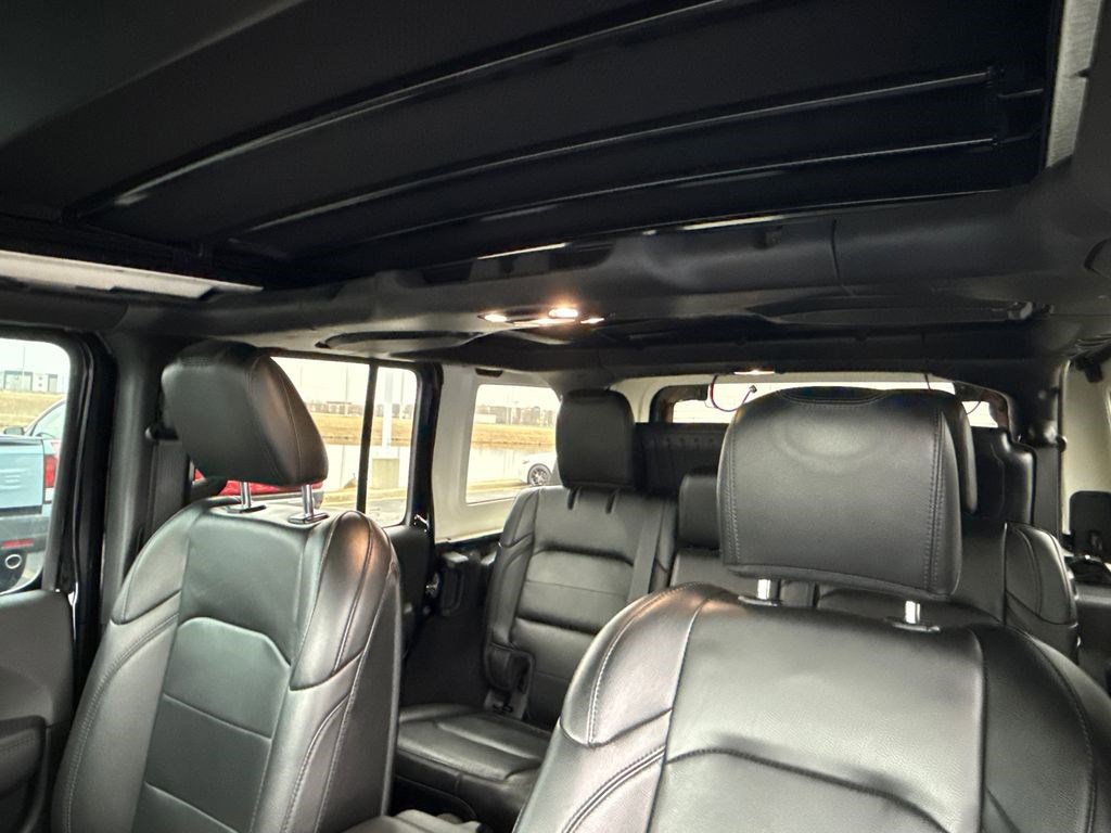 Used 2021 Jeep Wrangler Unlimited Sahara image 19