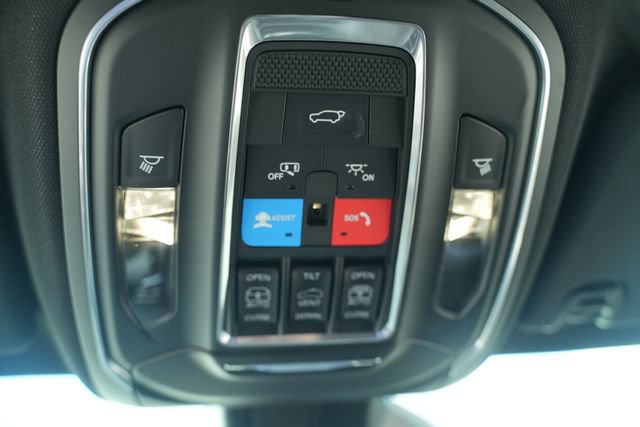 New 2026 Jeep Grand Wagoneer L Limited AWD/4WD image 40