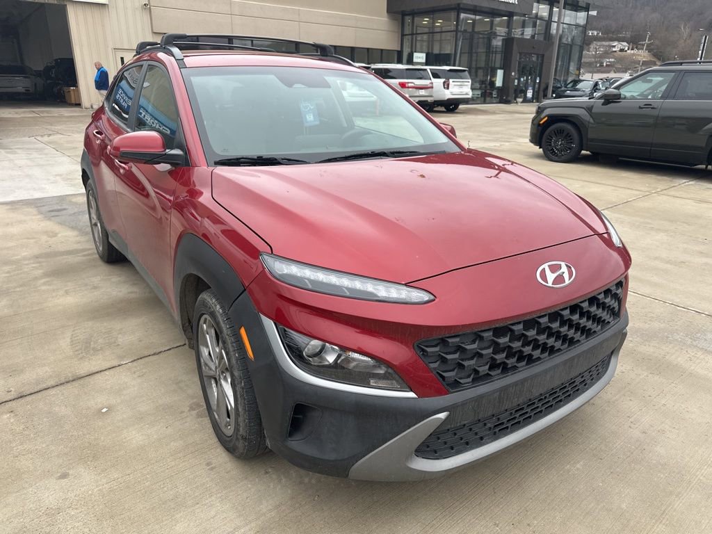 Used 2023 Hyundai Kona SEL video 3