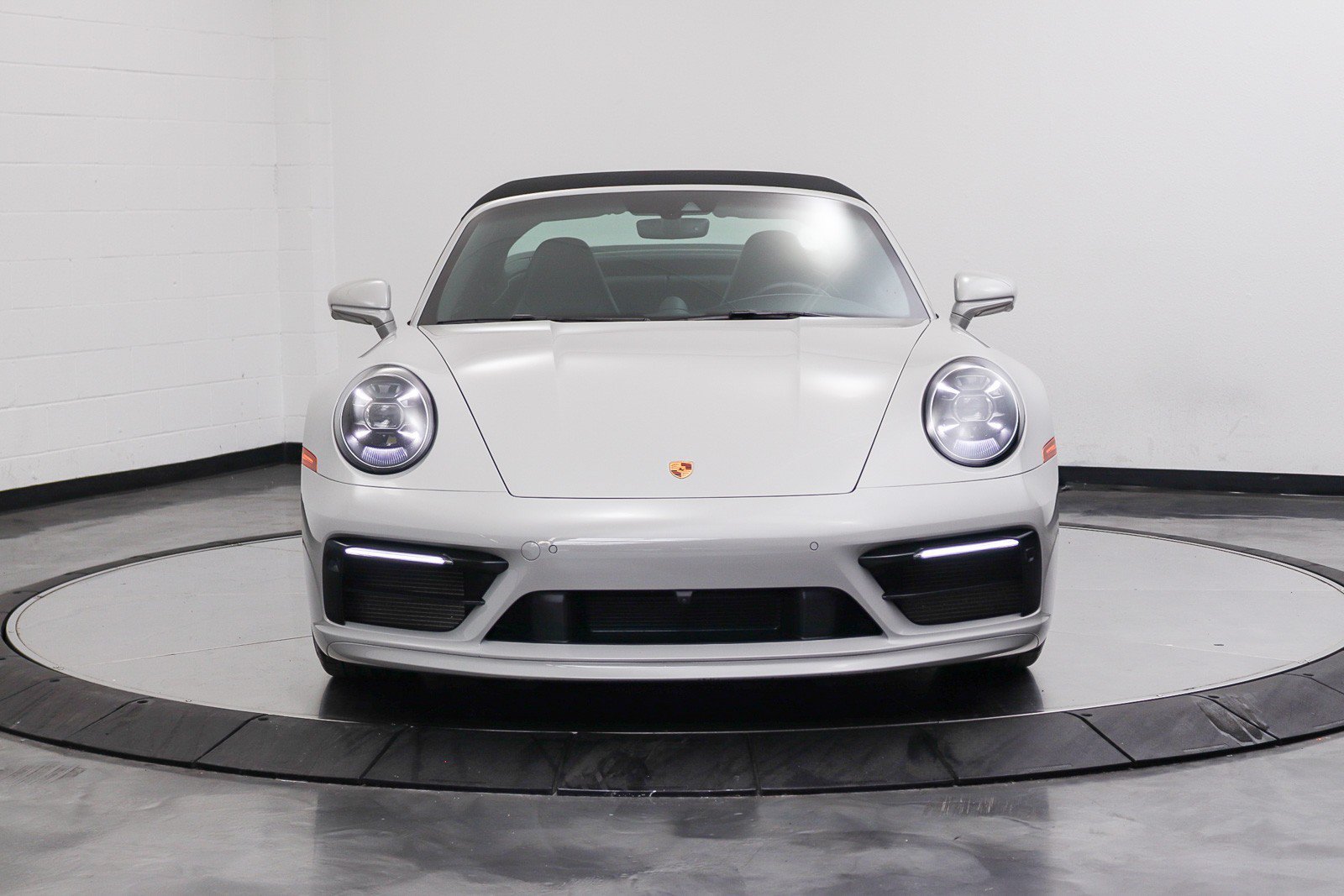 Used 2022 Porsche 911 Targa 4S AWD/4WD image 9