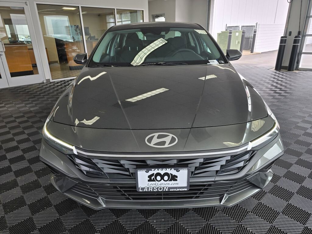New 2026 Hyundai Elantra Hybrid FWD image 8