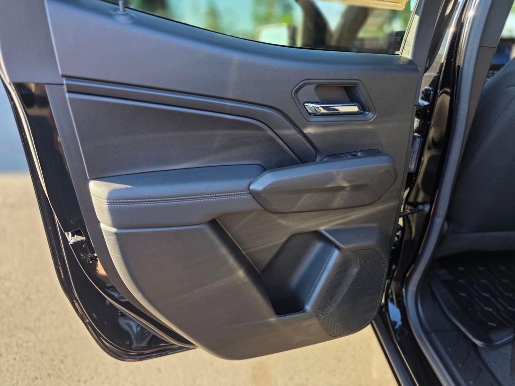 Used 2025 Chevrolet Colorado LT w/ Advanced Trailering Package image 16
