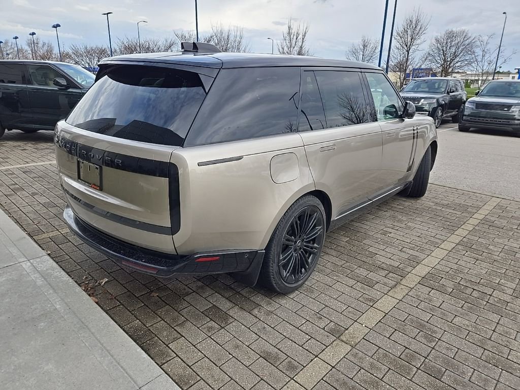 Certified 2024 Land Rover Range Rover Long Wheelbase SE image 5