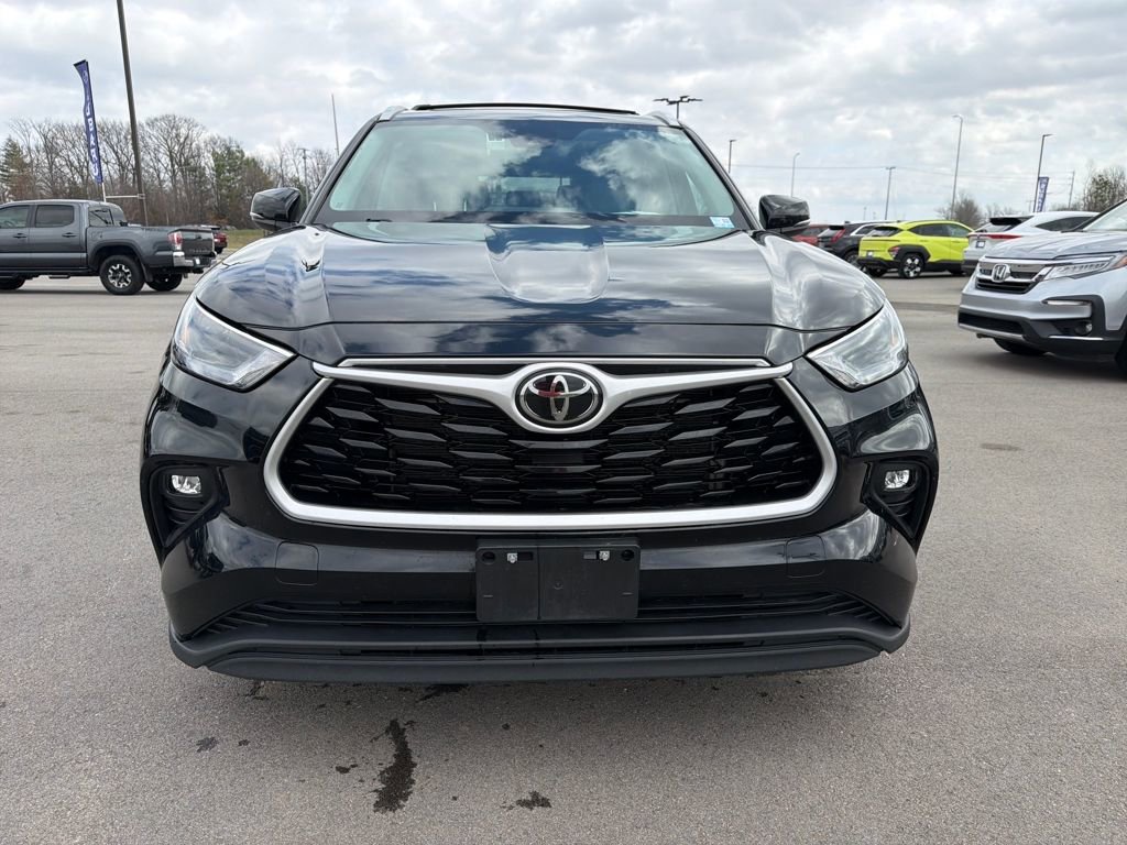 Used 2023 Toyota Highlander XLE FWD image 10