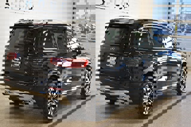 New 2025 Mercedes-Benz GLB 250 4MATIC image 11