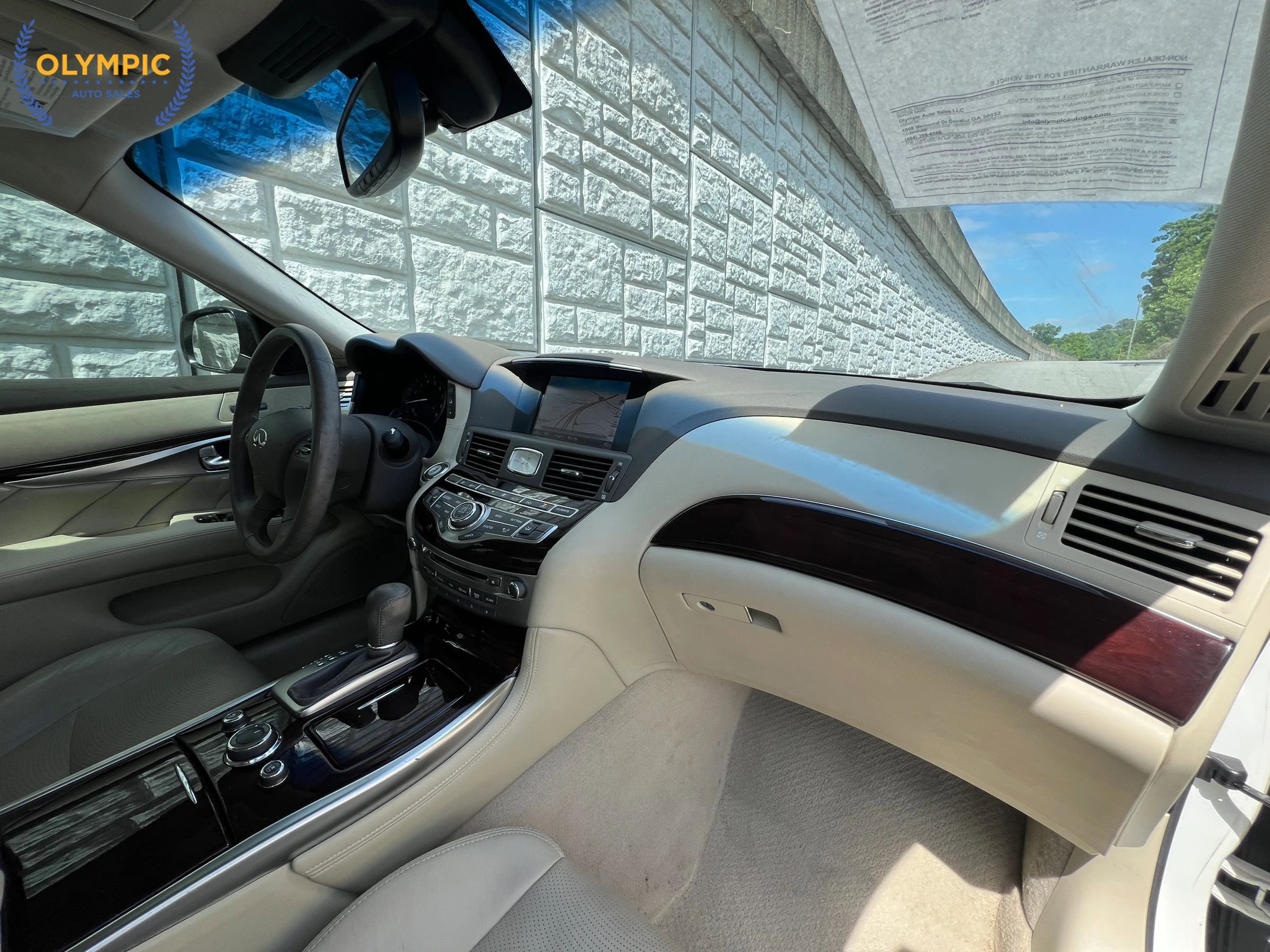 Used 2015 INFINITI Q70 3.7 RWD image 22