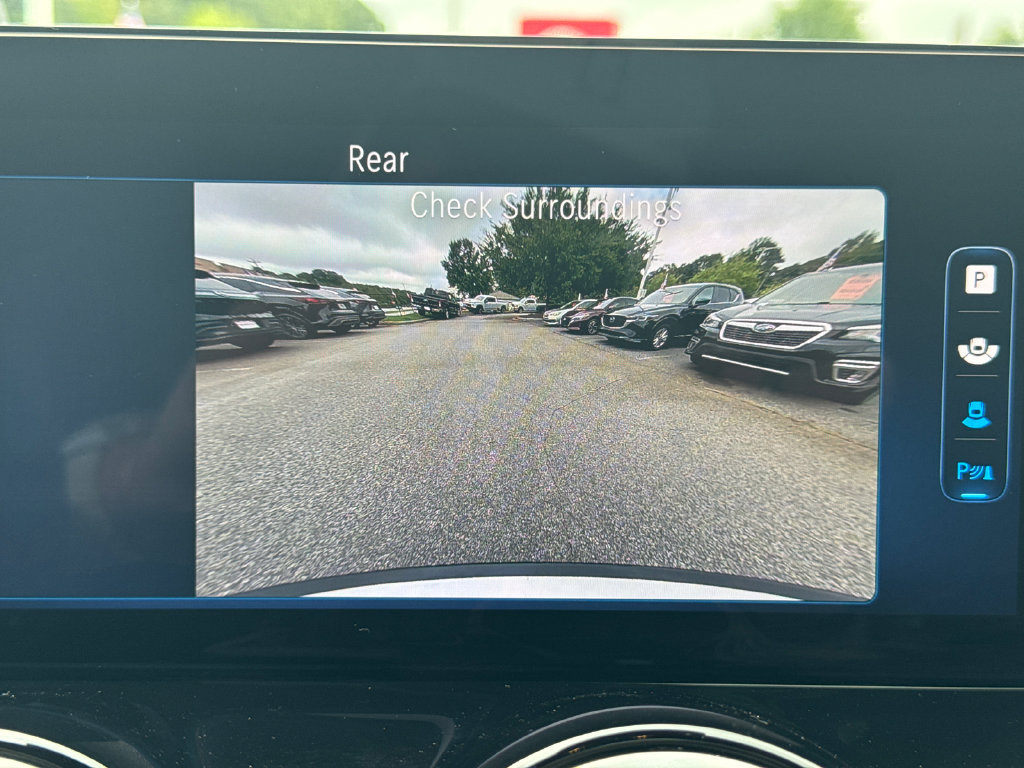 Used 2024 Mercedes-Benz GLB 250 image 30