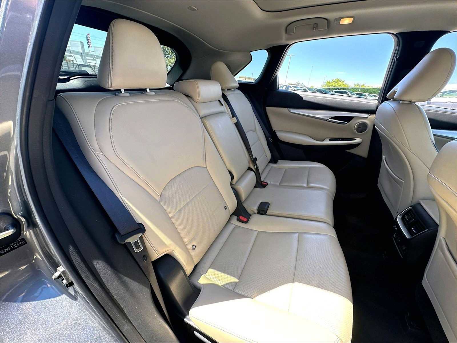 Used 2019 INFINITI QX50 Essential w/ Premium Heat Package AWD/4WD image 27