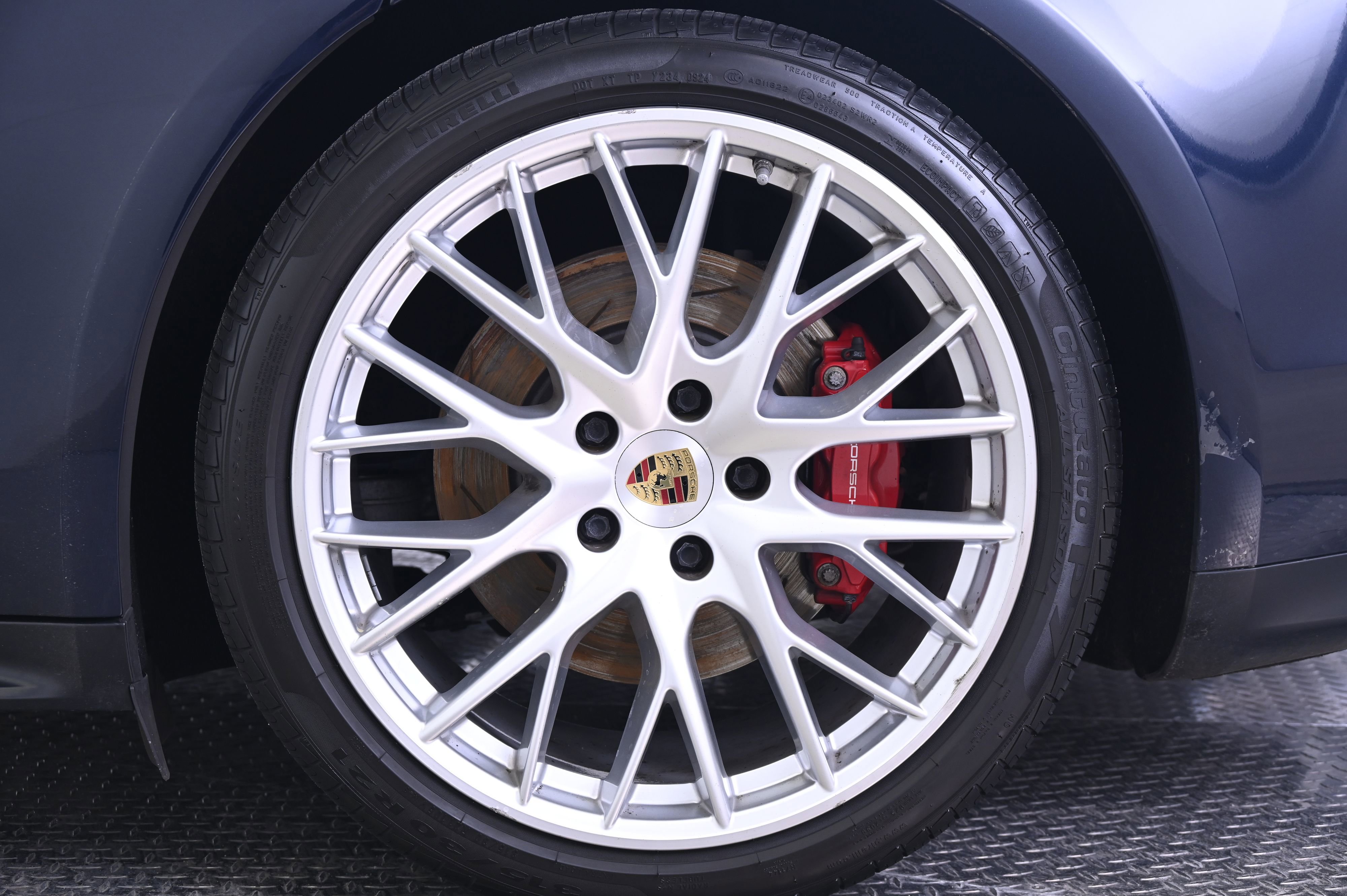 Certified 2020 Porsche Panamera GTS image 12