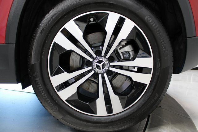 Used 2024 Mercedes-Benz GLA 250 w/ Exclusive Package image 36