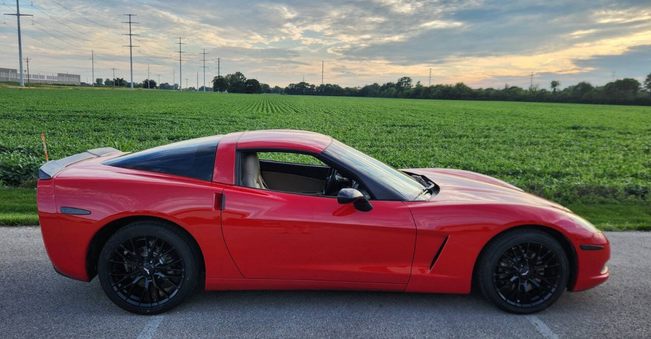 Used 2006 Chevrolet Corvette Coupe w/ Preferred Equipment Group RWD image 19