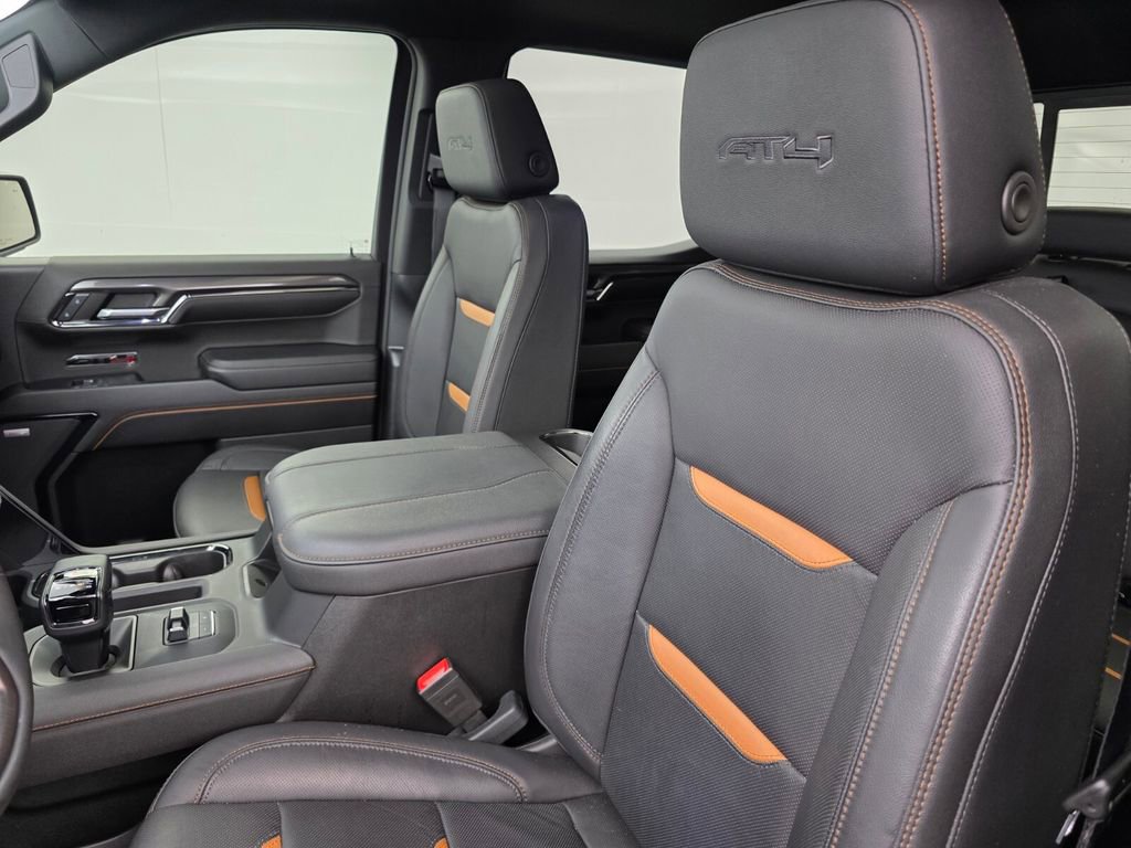 Used 2024 GMC Sierra 1500 AT4 w/ Technology Package image 11