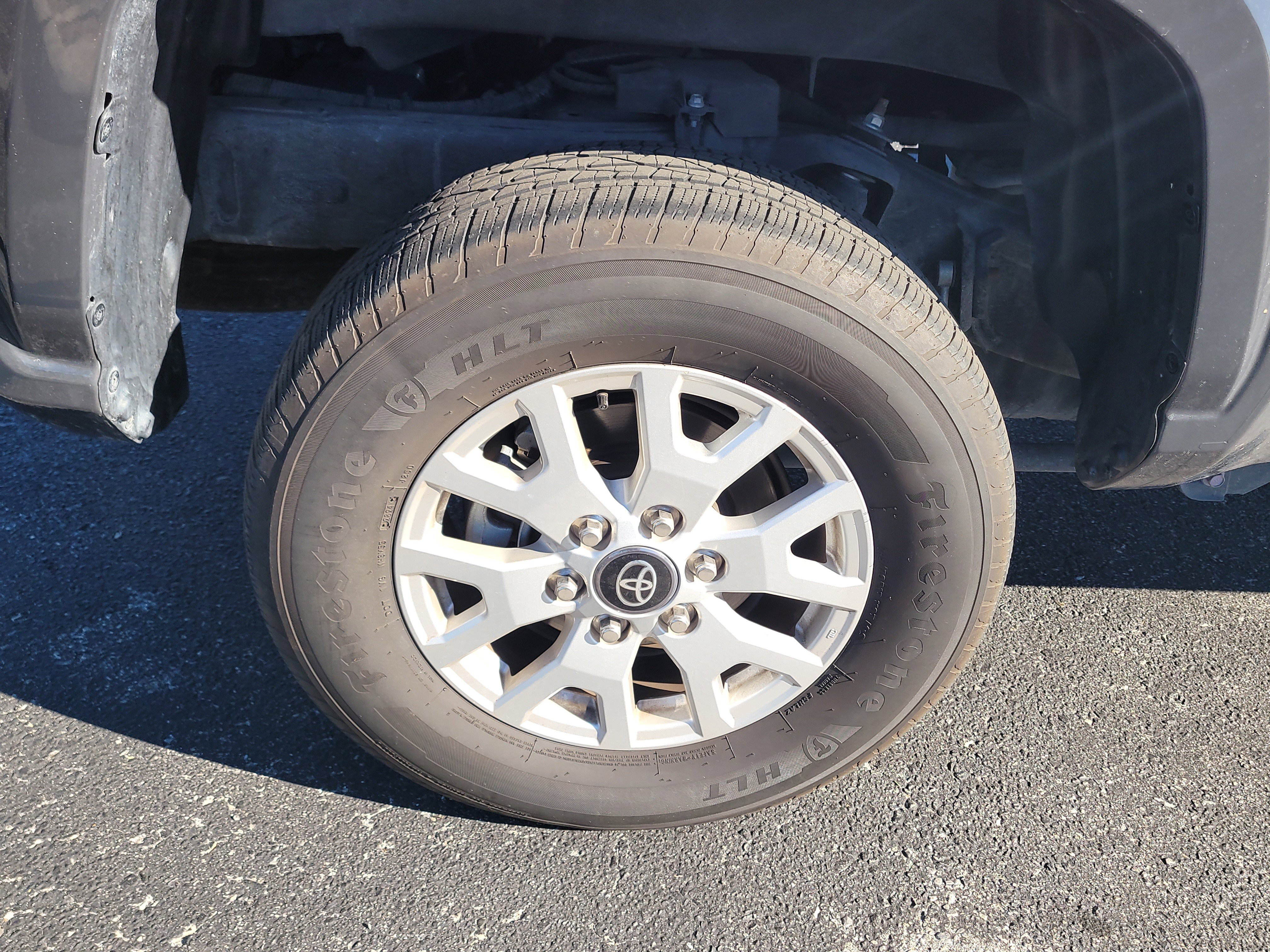 Used 2024 Toyota Tacoma SR5 image 9